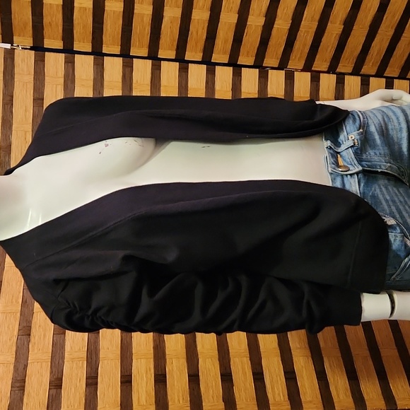 Peter Nygard waist cardigan - Picture 7 of 9